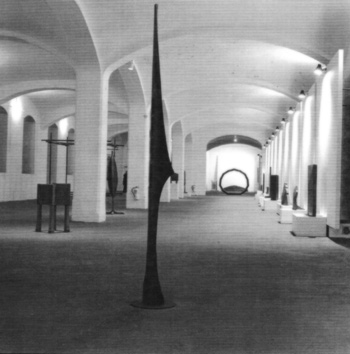 Exposición (CCC) Centro de Cultura Contemporánea, Barcelona, 1989 (Foto: Toni Vidal)<br>© Kan Masuda